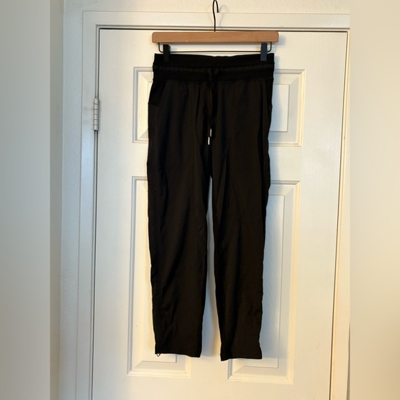 Lululemon dance studio cropped pants size 4 - Picture 5 of 7